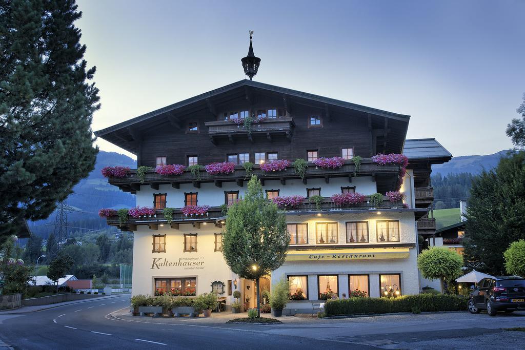 Das Gemuetliche Dorfhotel Kaltenhauser Hollersbach im Pinzgau Bagian luar foto